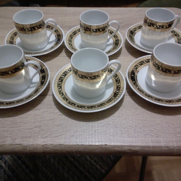ESPRESSO CUPS AND SAUCERS - Picture 8 of 9